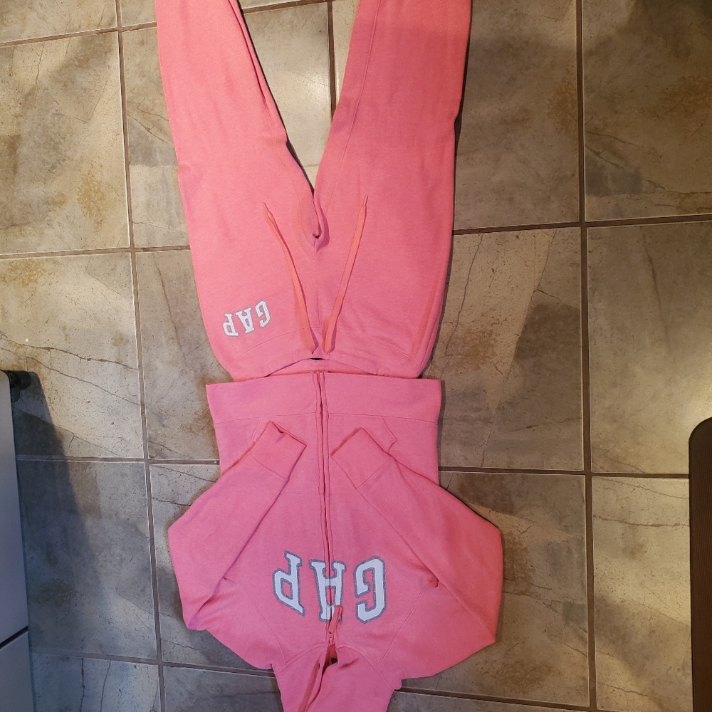 Women's GAP sweatsuit
